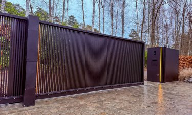 Aluminium schuifpoort met XXL brievenbus en LED-Line — Keerbergen